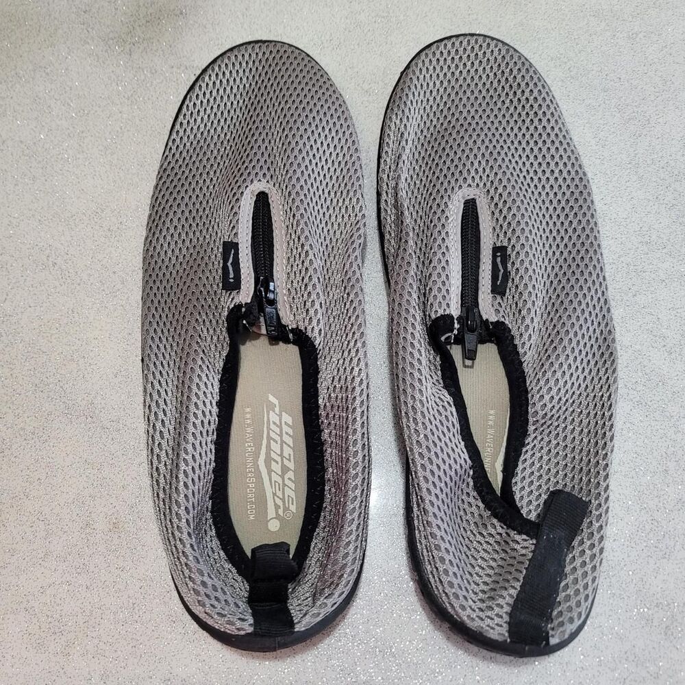 Unbranded Women's Black and Grey Trainers